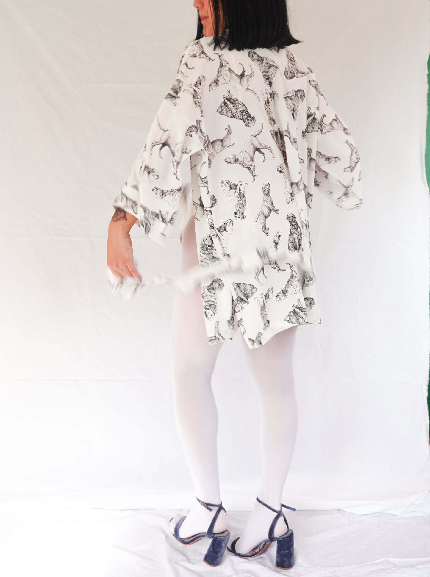 Who Let The Dogs Off? – Köpek Desenli Kimono Ceket