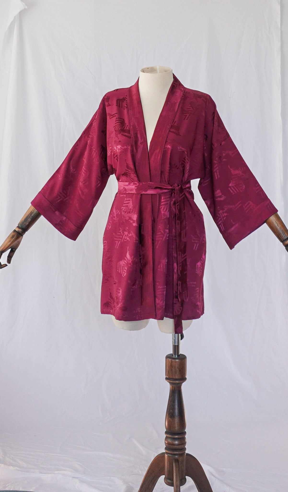 Selene – Bordo Saten Kimono